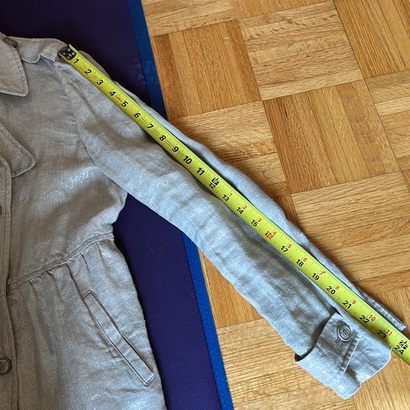 Linen blend tan silver metallic blazer. Fits S/M. - Picture 6 of 8